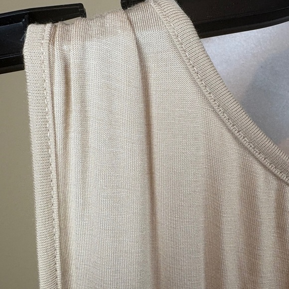 Cha Cha Vente Beige Soft Comfy Tank Top w/ Front Ventilation; Size XL - Picture 8 of 10